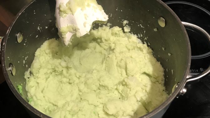 Cauliflower Mash with Avocado